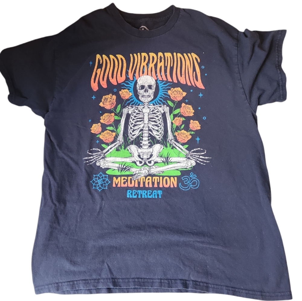 Good Vibrations Meditation Retreat T-Shirt